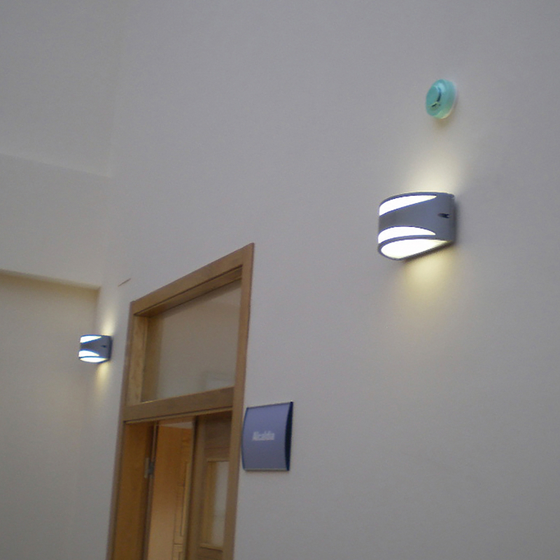 Lampa elewacyjna CICLON UP-DOWN 051B-G05X1A-04