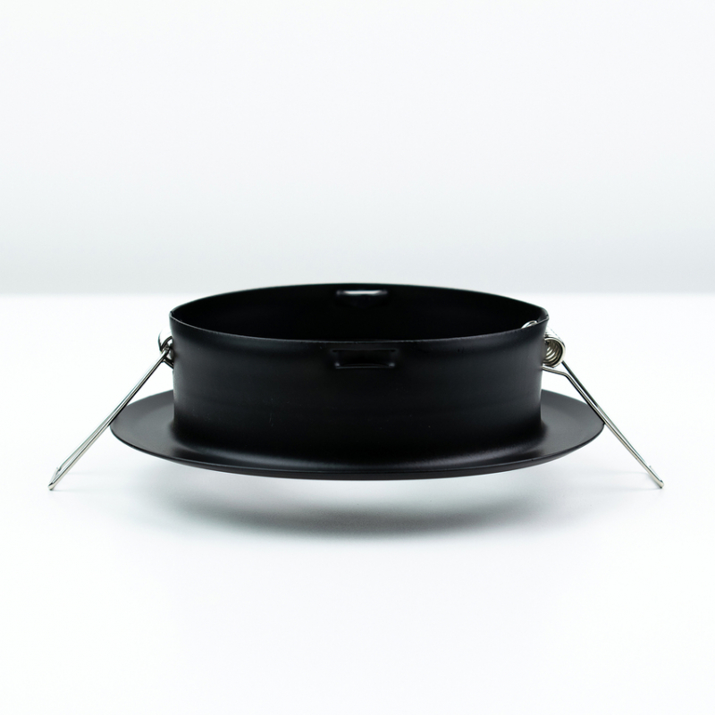 Spot DAIRA Black EDO777299