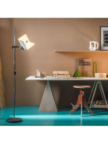Lampa podłogowa TRIEDRO 8994
