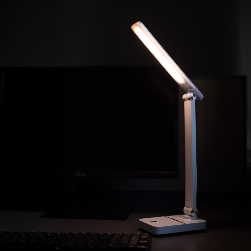 Lampa biurkowa 1949-WH